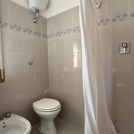Appartamento Sirolo, Trilocale Con Giardino E Garage In Centro - S077 *